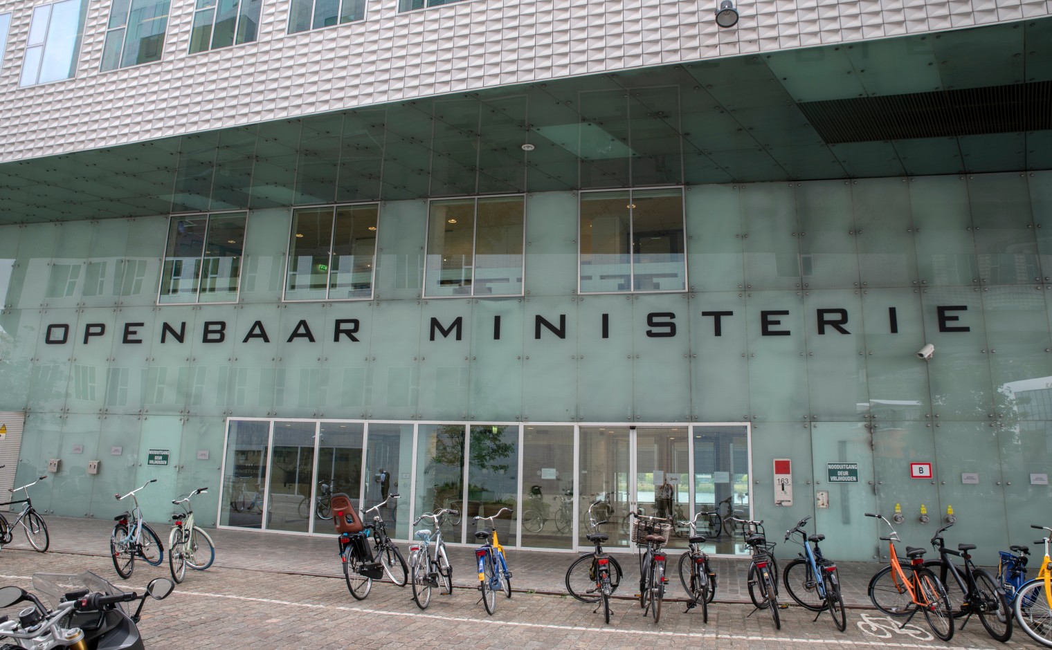 Gebouw van het Openbaar Ministerie in Amsterdam.